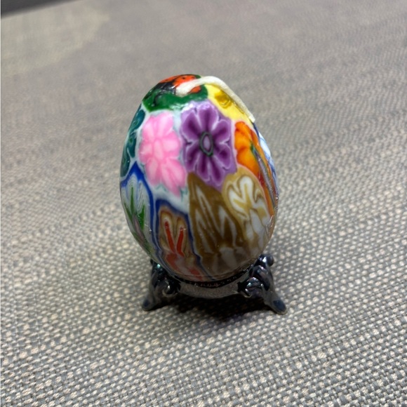 Small Wax Egg Shaped Colorful Candle - Picture 2 of 3